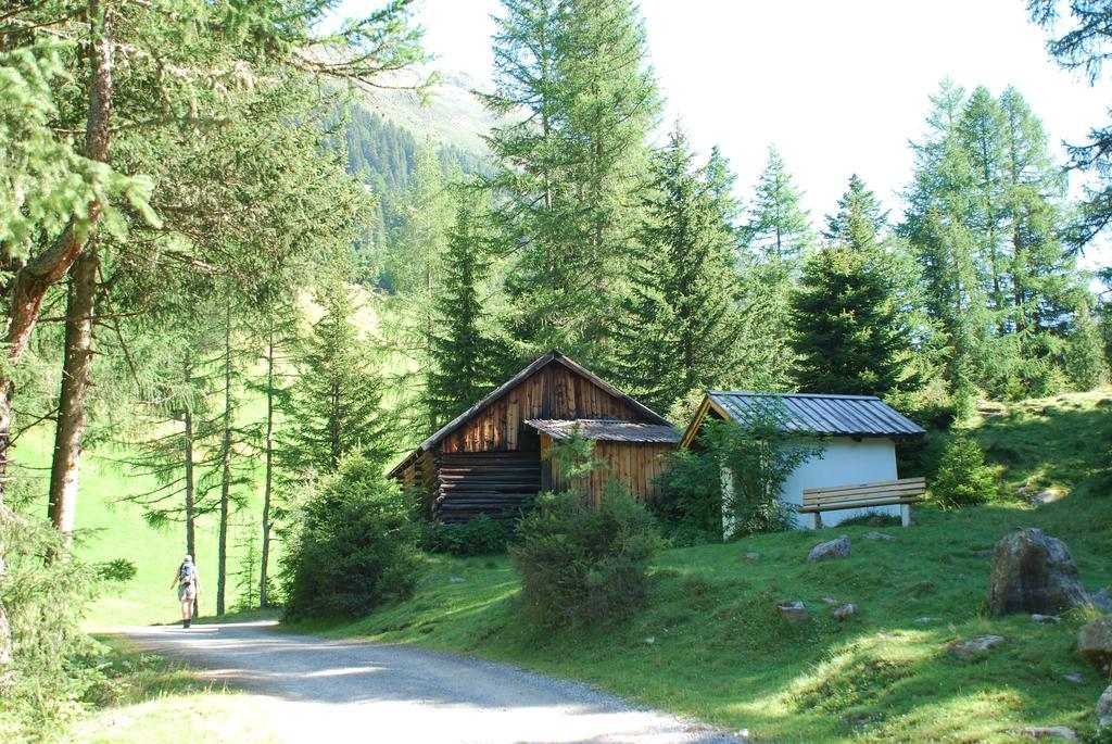Haus Wiesenblick Homestay Langenfeld