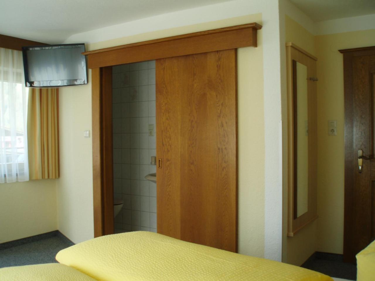 Homestay Haus Wiesenblick *